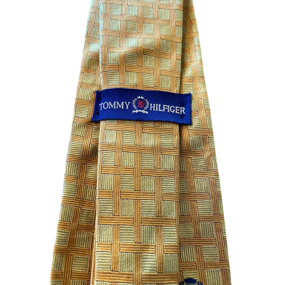 Tommy Hilfiger Mens Gold‎ Yellow Geometric Pattern 100% Silk Necktie